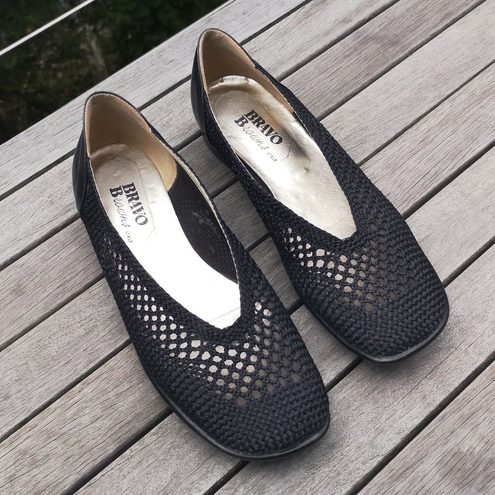 Black Women's Flats